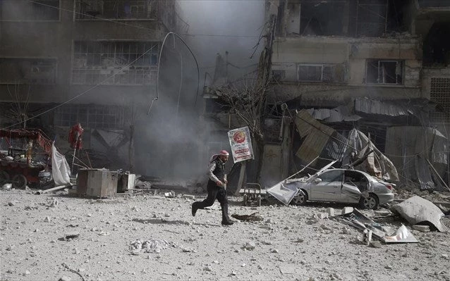 Επιδρομές αμερικανικών μαχητικών κατά του Συριακού Στρατού και των Ρώσων – 100 νεκροί και τραυματίες